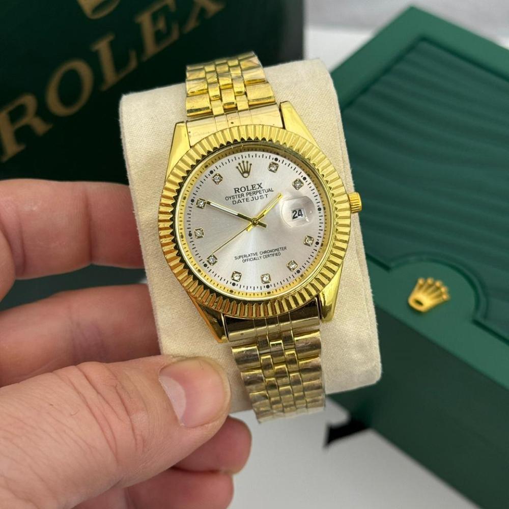 Luxury Men's Golden Chronograph Watch